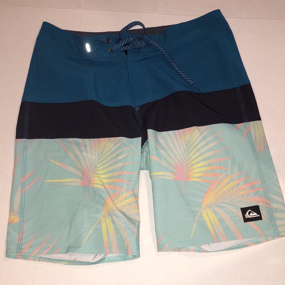 QuickSilver Highline Board Shorts | Size 31